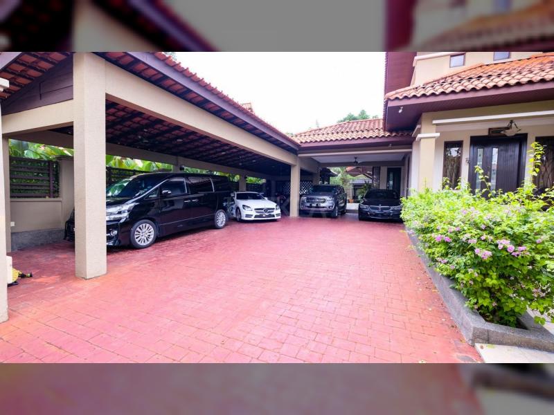 DOUBLE STOREY BUNGALOW JALAN PJU . LAMAN ARA , ARA DAMANSARA