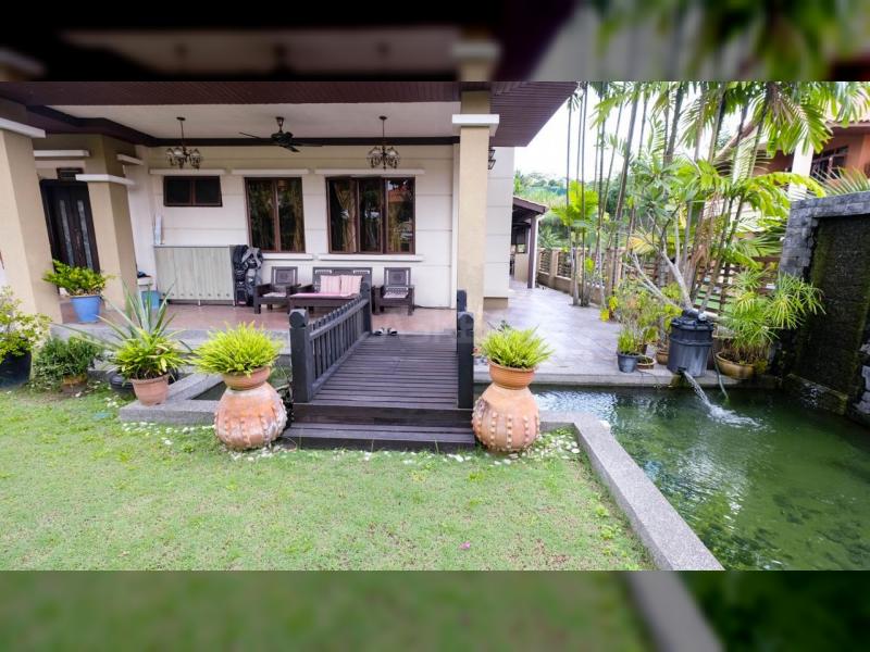 DOUBLE STOREY BUNGALOW JALAN PJU . LAMAN ARA , ARA DAMANSARA