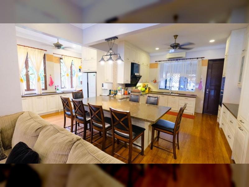 DOUBLE STOREY BUNGALOW JALAN PJU . LAMAN ARA , ARA DAMANSARA