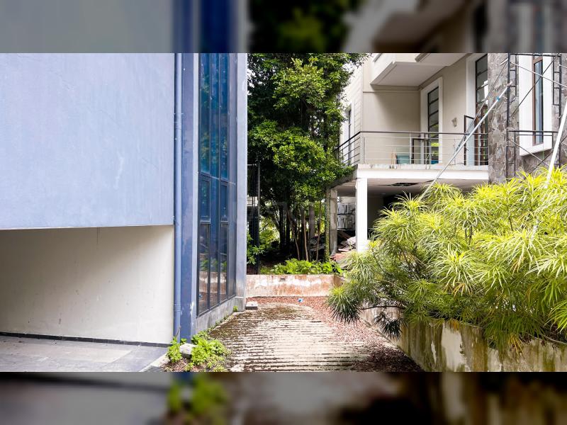 MODERN BUNGALOW COUNTRY HEIGHTS DAMANSARA WITH INFINITY POOL