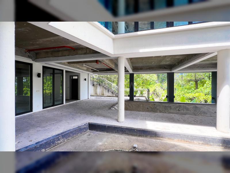 MODERN BUNGALOW COUNTRY HEIGHTS DAMANSARA WITH INFINITY POOL