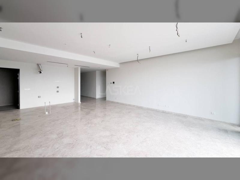 THE MANOR KLCC - GOLF COURSE VIEW - NEW BARE UNIT - HIGH FLOOR 3 BEDROOMS