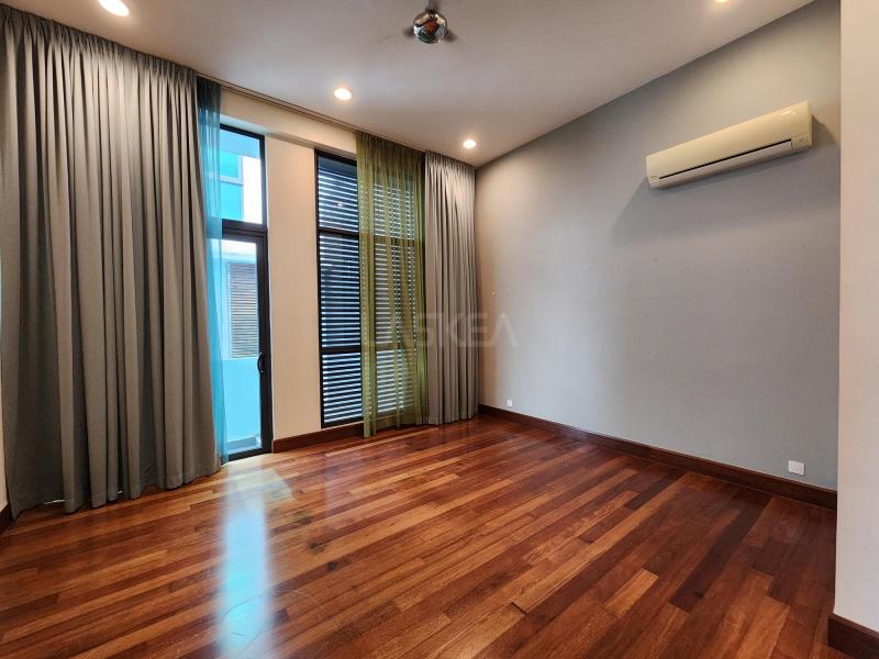 Seputeh Heights - 4 Storey Link Villa, Seputeh Kuala Lumpur. Below Market Price, Tastefully Renovated