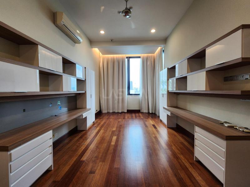 Seputeh Heights - 4 Storey Link Villa, Seputeh Kuala Lumpur. Below Market Price, Tastefully Renovated