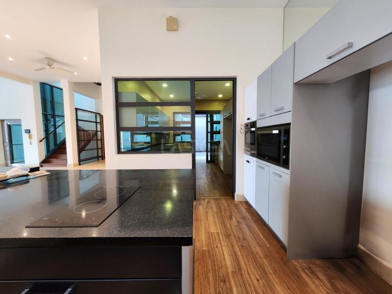 Seputeh Heights - 4 Storey Link Villa, Seputeh Kuala Lumpur. Below Market Price, Tastefully Renovated