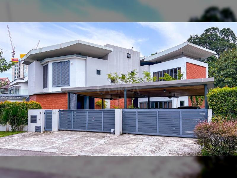 UNIQUE BUNGALOW FACING GOLF COURSE - TROPICANA INDAH PETALING JAYA