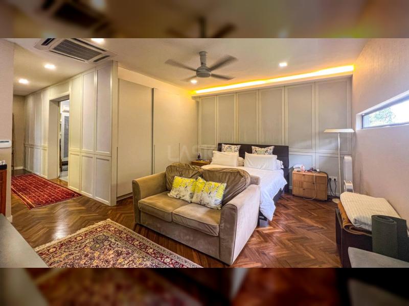 UNIQUE BUNGALOW FACING GOLF COURSE - TROPICANA INDAH PETALING JAYA