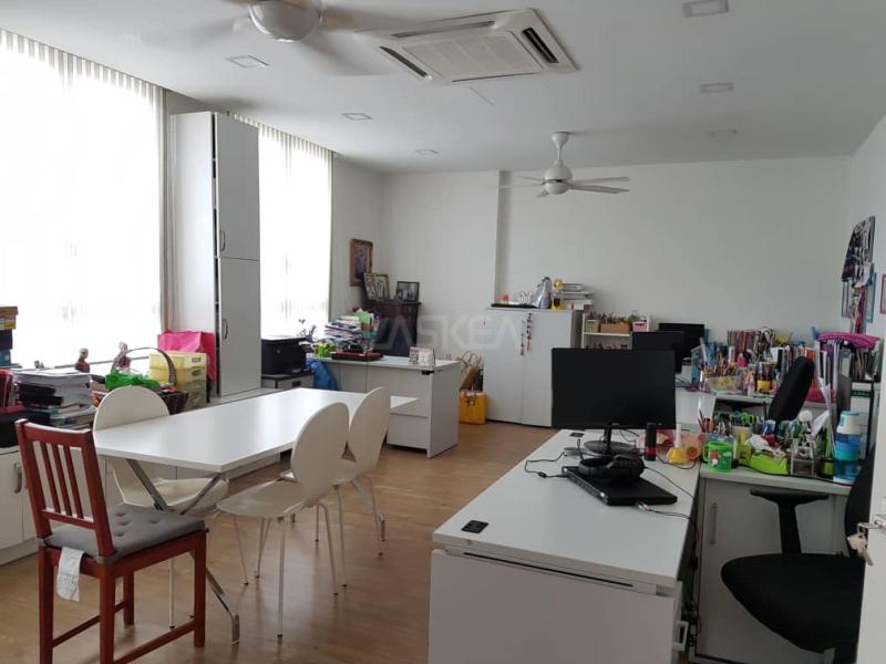 Bangsar, Bukit Bandaraya Juala Lumpur 2.5 Storey Renovated Bungalow Land Area 7,700sf Bu 7,100sf 7 Rooms 6 Baths RM5.5 Million Neg