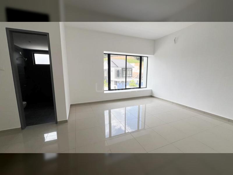 RESIDENSI LAMBAIAN DUA, KAJANG - WITH CLUBHOUSE FACILITIES