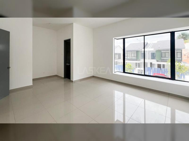RESIDENSI LAMBAIAN DUA, KAJANG - WITH CLUBHOUSE FACILITIES