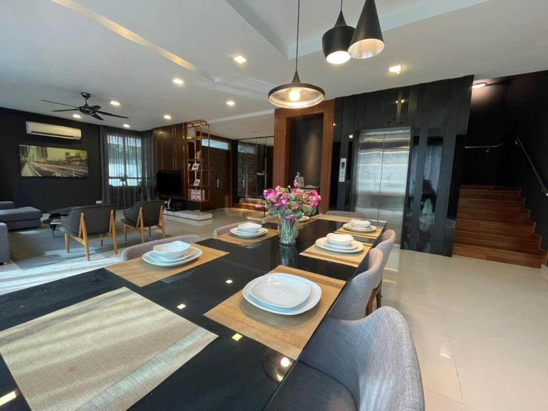 Corner Unit Brand New 3 Storey Semi D Villa Penchala in Kampung Sg Penchala KL