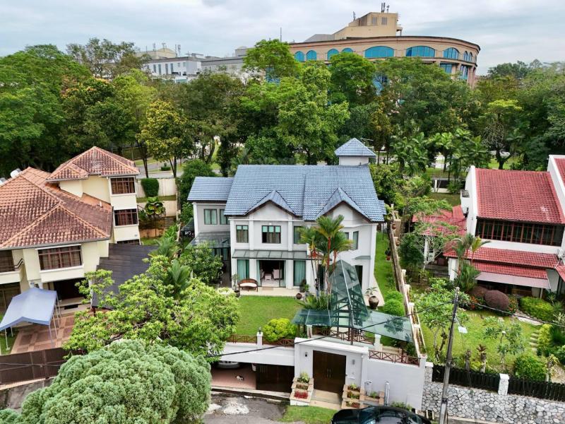 Renovated Unit & Partially Furnished, Double Storey Bungalow Damansara Heights, Bukit Damansara Kuala Lumpur