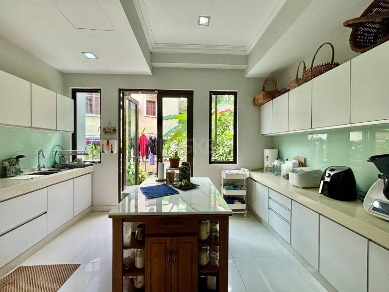 Renovated Unit & Partially Furnished, Double Storey Bungalow Damansara Heights, Bukit Damansara Kuala Lumpur