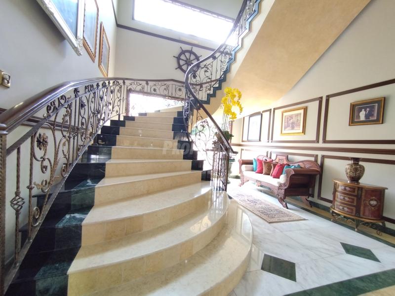 DOUBLE STOREY BUNGALOW HOUSE @ KEMENSAH HEIGHT FOR SALE