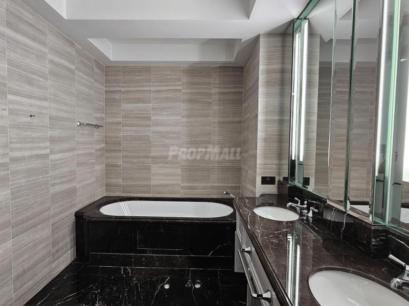 Prestigious St Regis Residence, KL Sentral, Kuala Lumpur - 2 Bedrooms For Sale