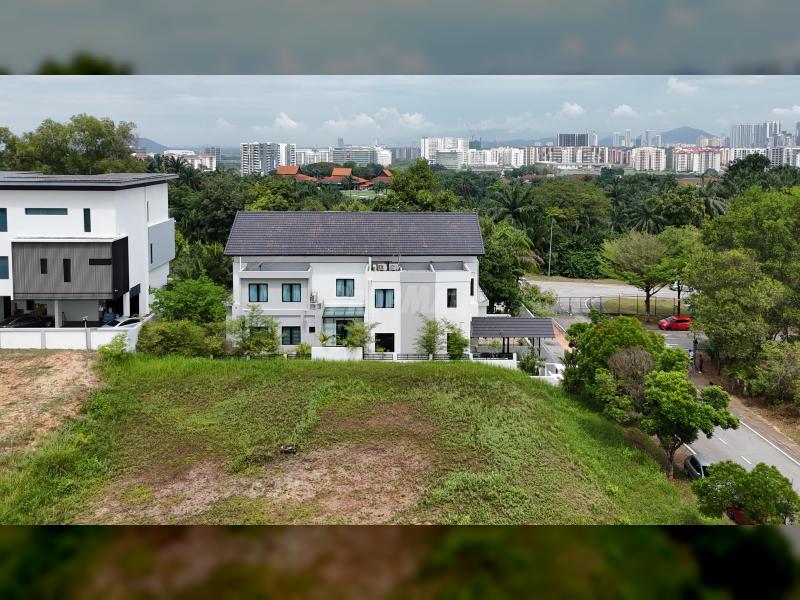 MODERN BUNGALOW GLENHILL SAUJANA - FULLY RENOVATED - NEAR ARA DAMANSARA