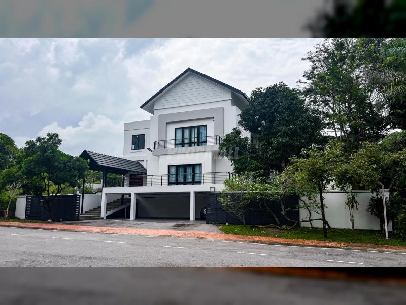 MODERN BUNGALOW GLENHILL SAUJANA - FULLY RENOVATED - NEAR ARA DAMANSARA