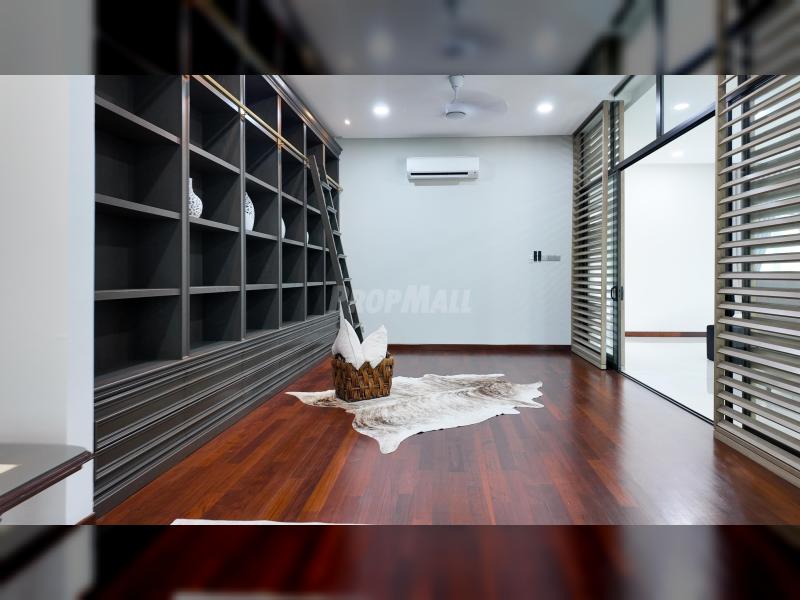 MODERN BUNGALOW GLENHILL SAUJANA - FULLY RENOVATED - NEAR ARA DAMANSARA