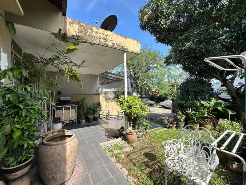 1-STOREY INTERMEDIATE LUCKY GARDEN @ BANGSAR FOR SALE !!!