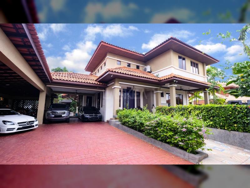 DOUBLE STOREY BUNGALOW JALAN PJU . LAMAN ARA , ARA DAMANSARA