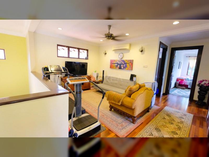 DOUBLE STOREY BUNGALOW JALAN PJU . LAMAN ARA , ARA DAMANSARA
