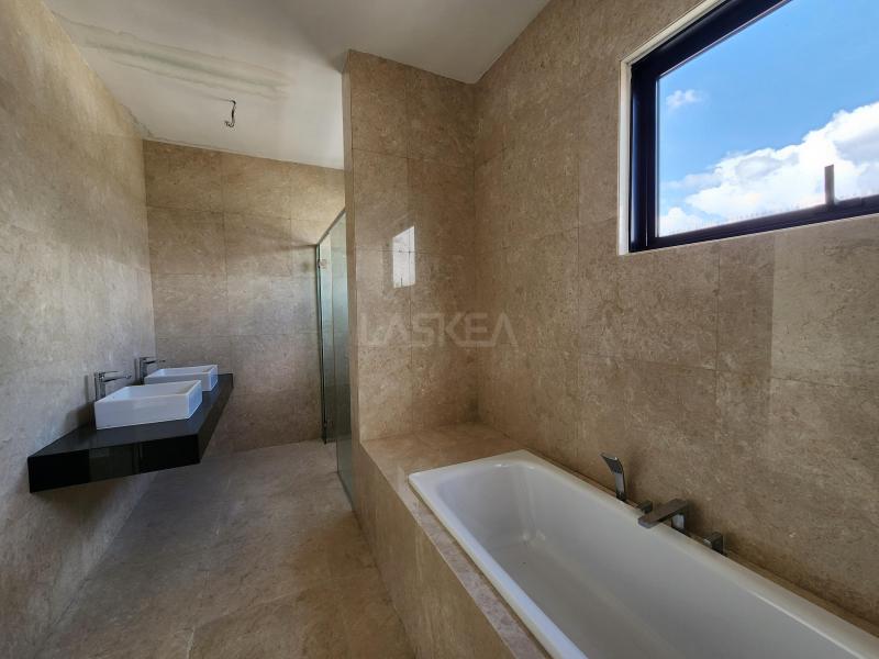 18 Madge U-Thant KLCC | Ultra Luxury Penthouse with Onsen Facilities, Duplex Freehold