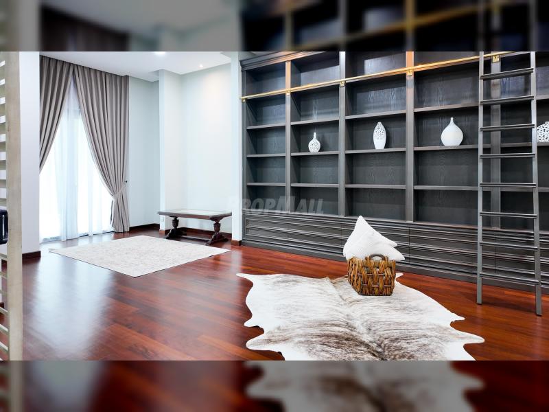 MODERN BUNGALOW GLENHILL SAUJANA - FULLY RENOVATED - NEAR ARA DAMANSARA